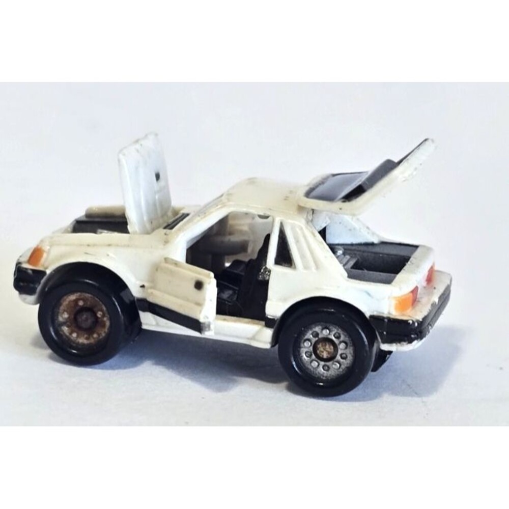 Vintage 1988 Galoob Micro Machines '80s Ford Mustang SVO White Toy Car - Picture 3 of 9